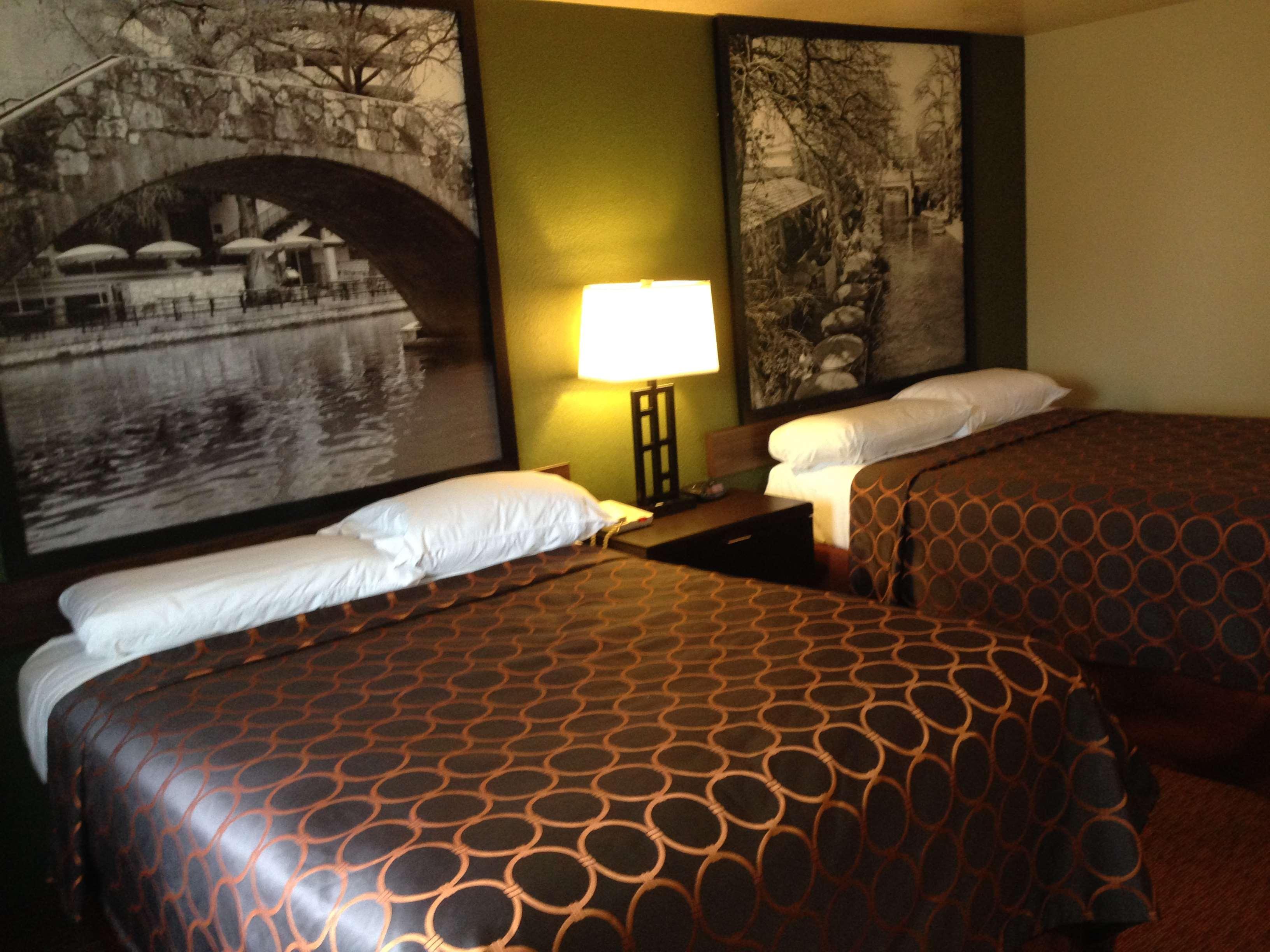 Surestay Plus By Best Western San Antonio Airport Extérieur photo