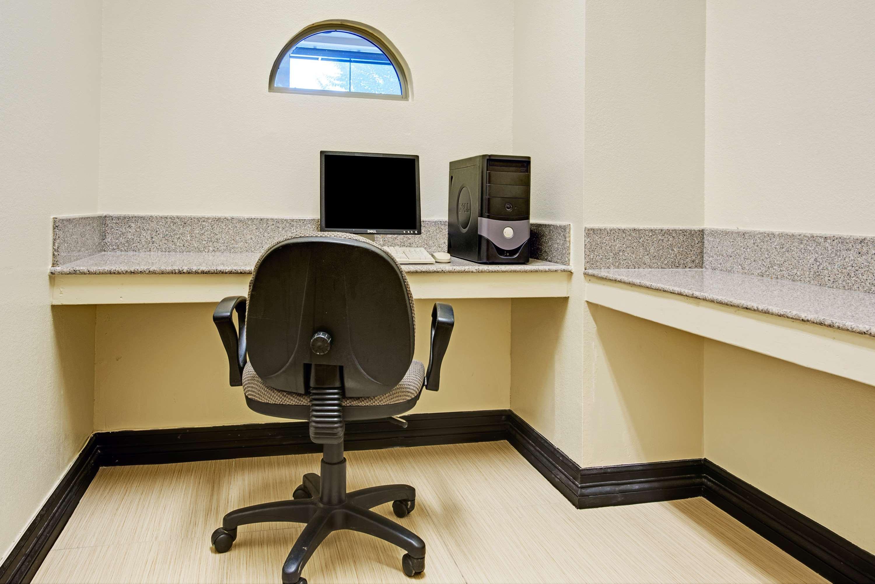 Surestay Plus By Best Western San Antonio Airport Extérieur photo