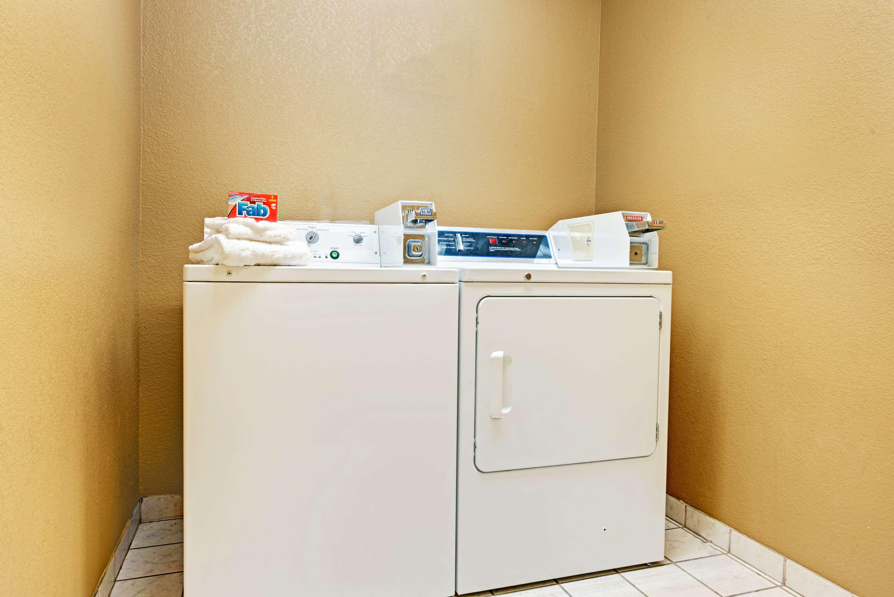 Surestay Plus By Best Western San Antonio Airport Extérieur photo