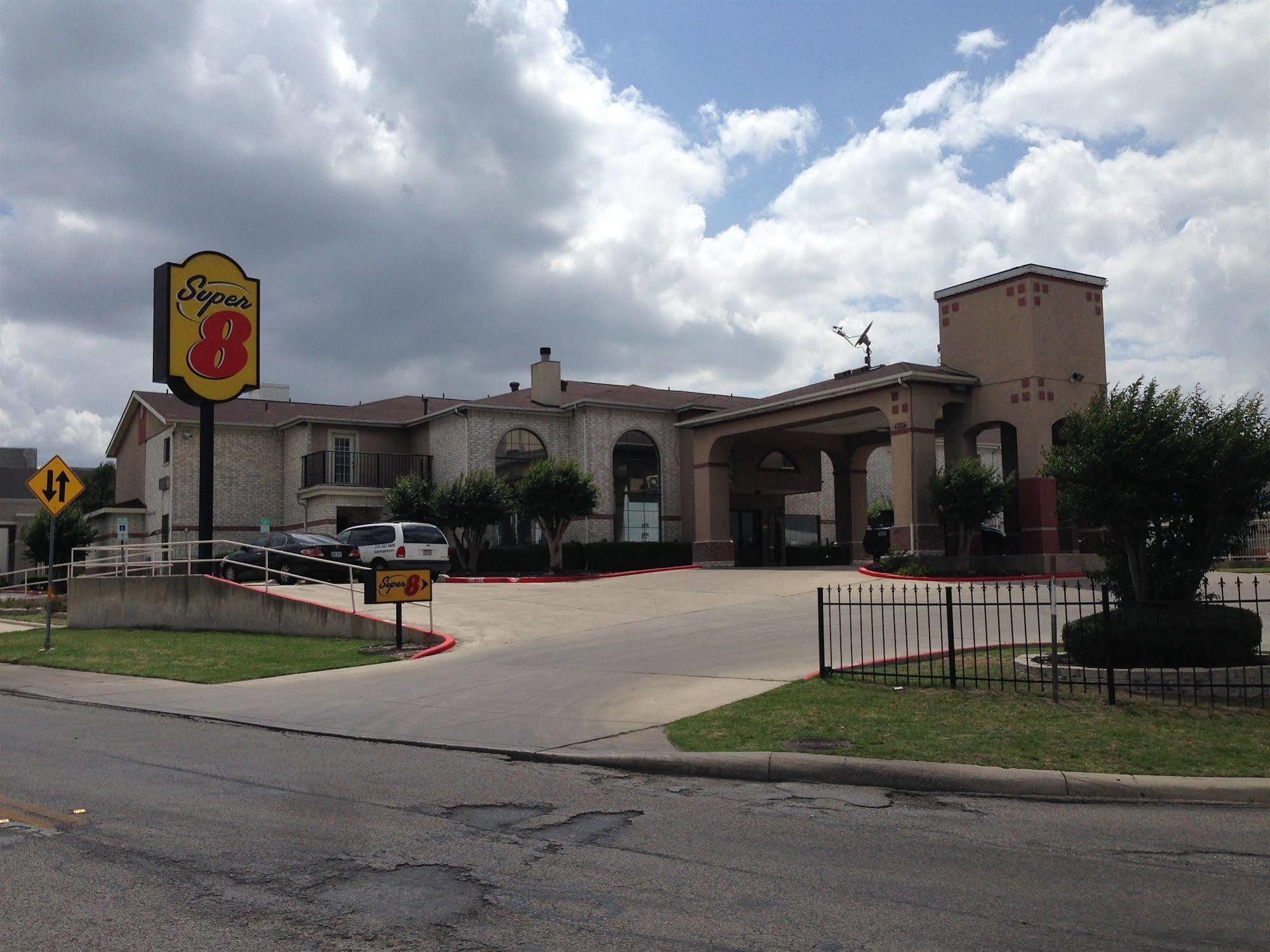 Surestay Plus By Best Western San Antonio Airport Extérieur photo