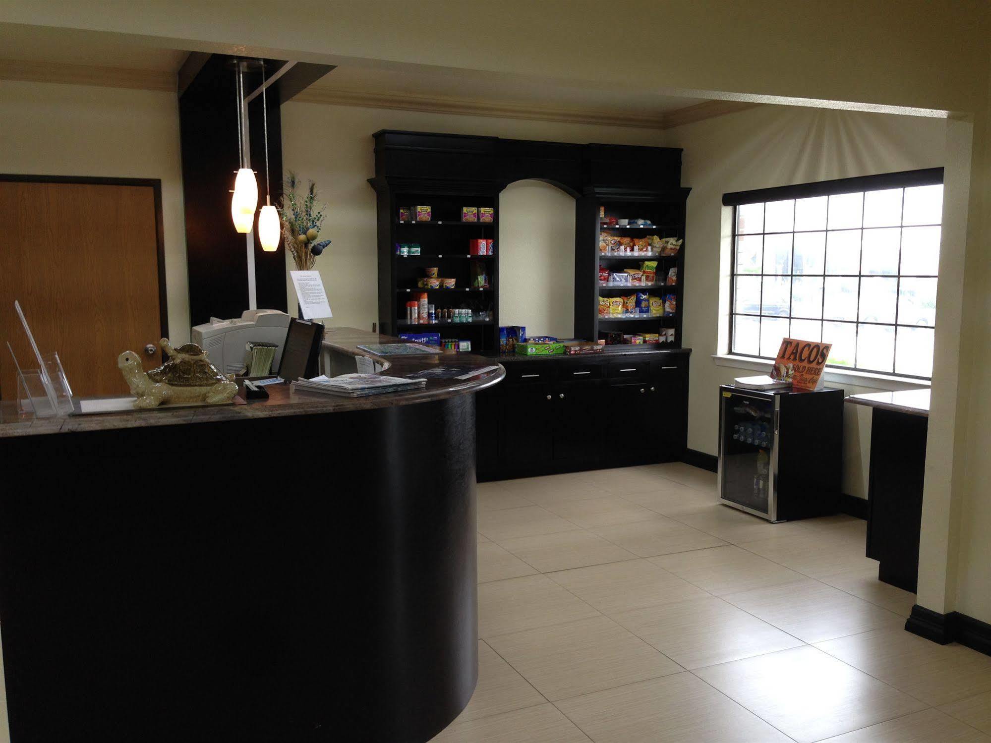 Surestay Plus By Best Western San Antonio Airport Extérieur photo