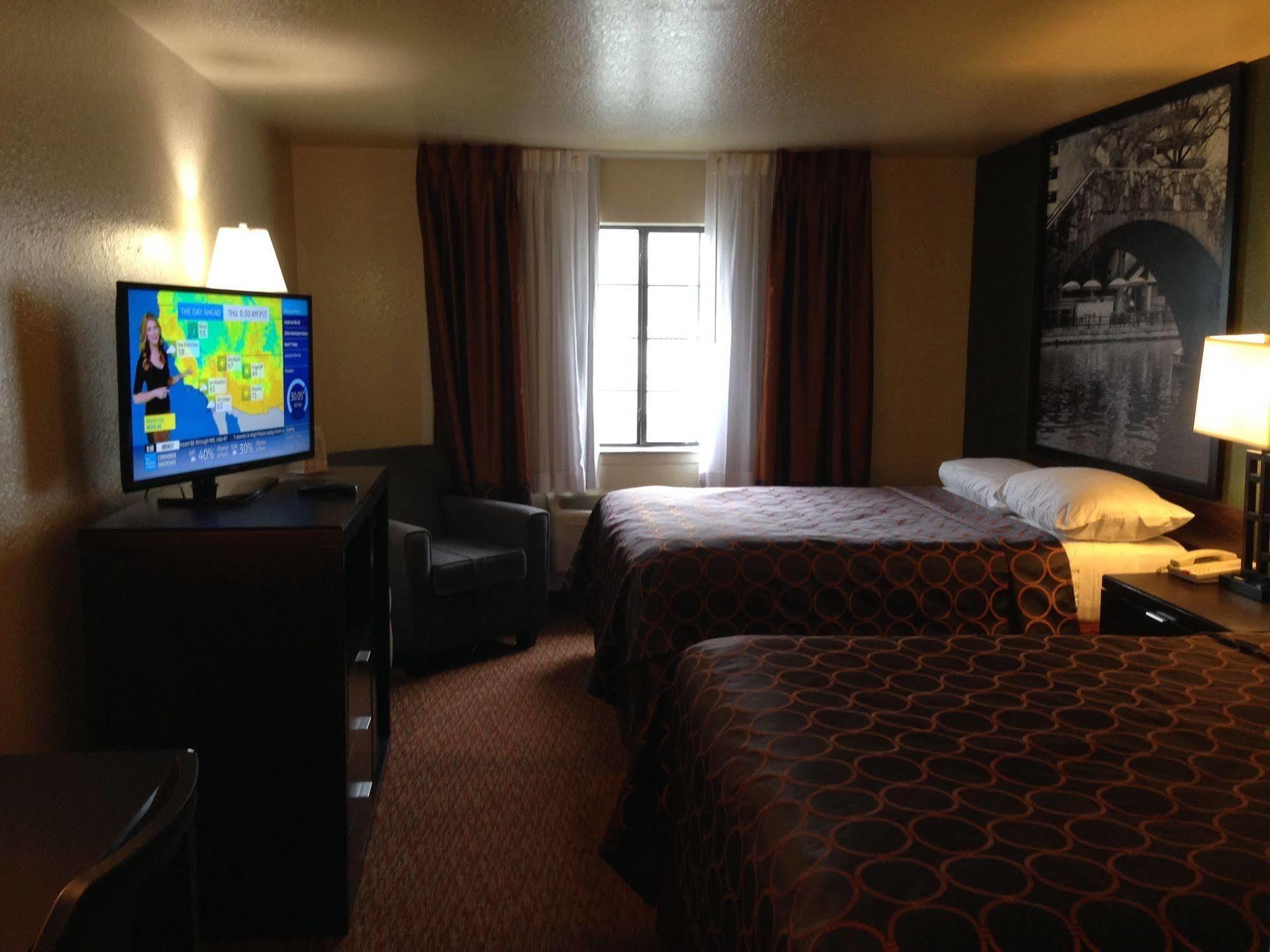 Surestay Plus By Best Western San Antonio Airport Extérieur photo