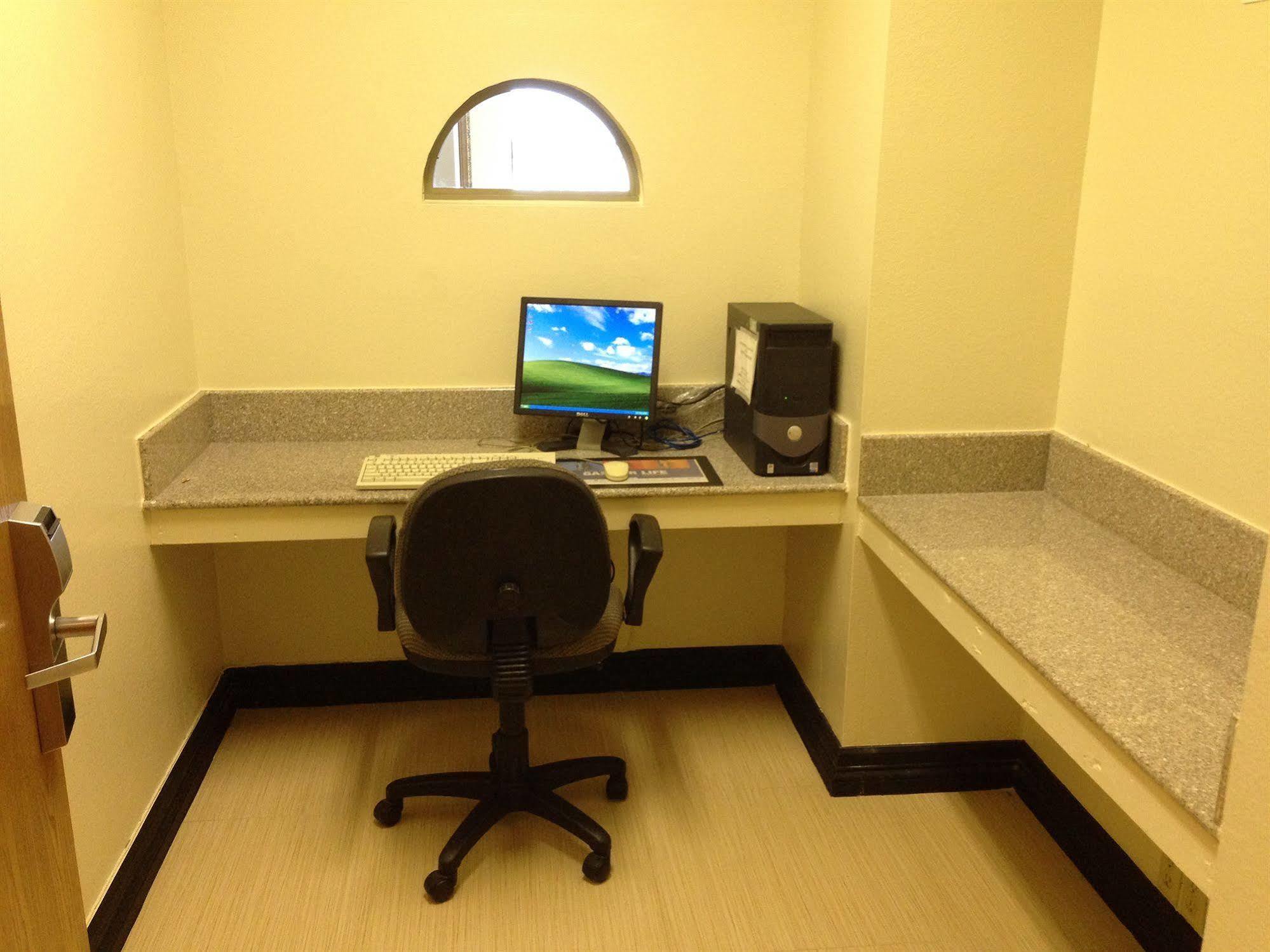 Surestay Plus By Best Western San Antonio Airport Extérieur photo