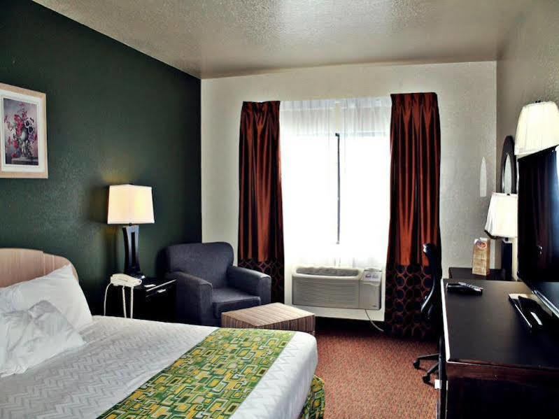 Surestay Plus By Best Western San Antonio Airport Extérieur photo